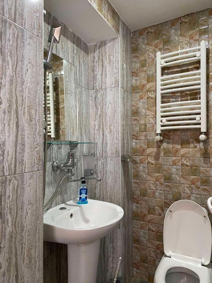 Guest House Kipiani Tbilisi Buitenkant foto
