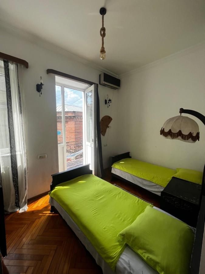 Guest House Kipiani Tbilisi Buitenkant foto